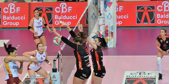 Macerata batte Roma e fa 13 !