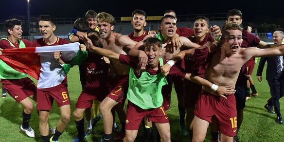 Coni, Figc, Dilettanti: congelate Juniores e Allievi