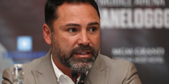 De La Hoya torna sul ring 13 anni dopo l'ultima volta