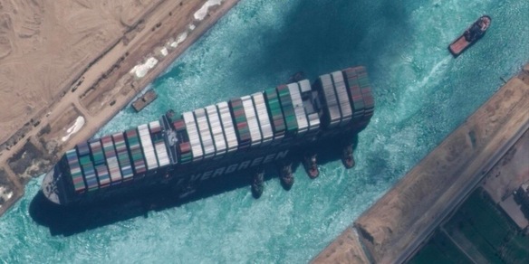 Canale di Suez, liberata l’Ever Given: il VIDEO