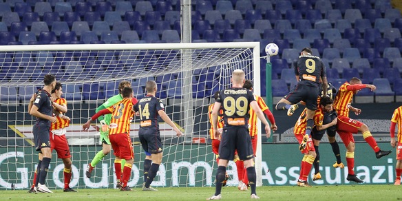 Serie C, Catanzaro-Potenza, decide Curiale. Padova, aggancio in vetta