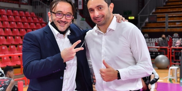 Perugia saluta Davide Mazzanti