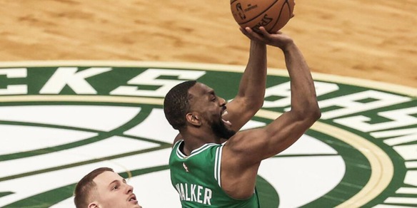 Nba: Walker batte super Curry, bene i Lakers all'overtime