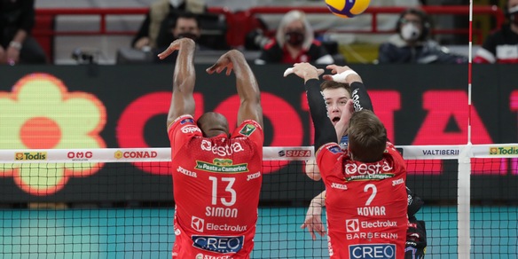 Civitanova travolgente, torna avanti nella Serie