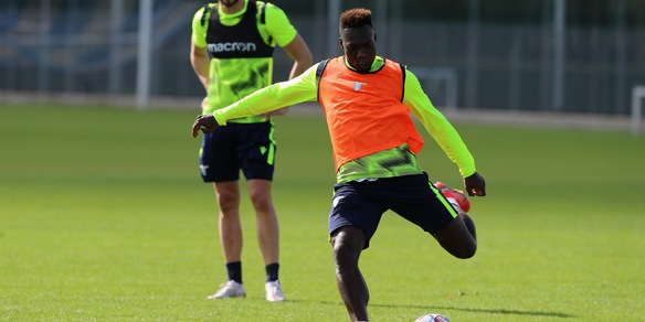 Lazio subito in campo: testa al Milan, Caicedo fermo