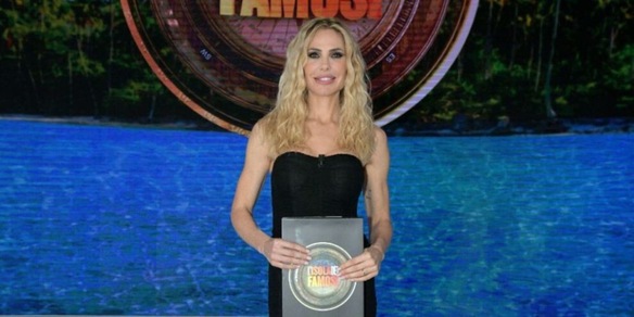 Isola dei Famosi cambia giorno: non andrà più in onda il giovedì