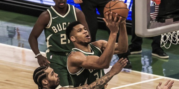 Nba: Dallas in rimonta sui Lakers (Melli 6 punti), Bucks dominanti