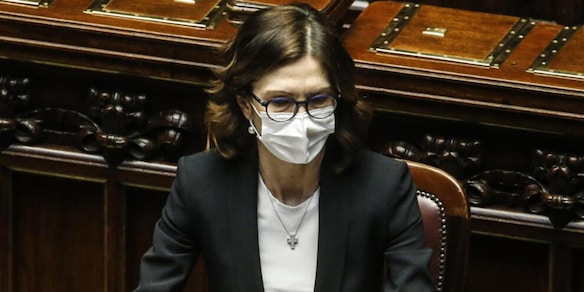 Coprifuoco alle 22, il Viminale smentisce la Gelmini sui ristoranti