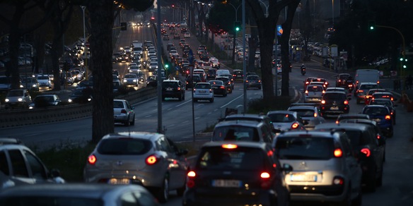 Inquinamento, il 50% è delle caldaie e i blocchi del traffico sono inutili