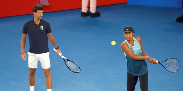 Djokovic al fianco di Naomi Osaka: "La sostengo. È molto coraggiosa"