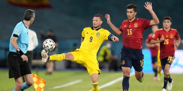 Europei, Svezia: Berg nel mirino social, la Federcalcio denuncia