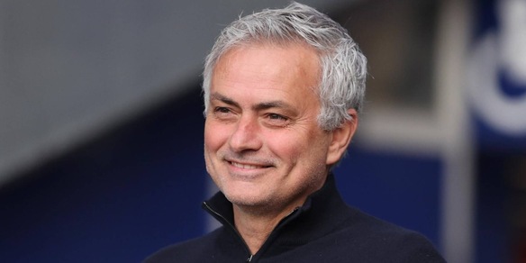 Mourinho: "Trovatemi un attaccante egoista da 30 gol e lo porto a Roma"