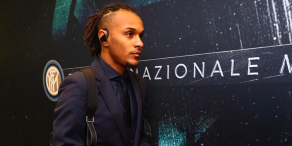 Inter, Lazaro in isolamento: è debolmente positivo al Covid