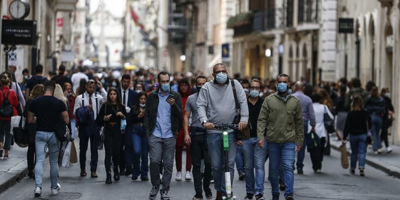 Covid, la variante Delta fa aumentare i ricoveri: Lazio a rischio zona gialla