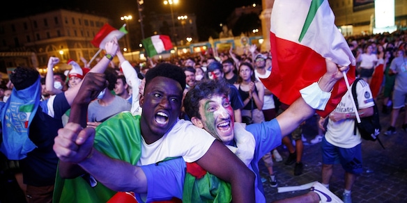 Covid, a Roma aumentano i positivi dopo Italia-Belgio