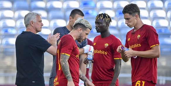 La Roma pareggia 0-0 col Siviglia: ampio turnover, Mou può sorridere