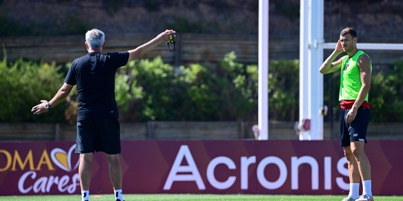 Mourinho vuole che resti alla Roma: ora dipende tutto da Dzeko