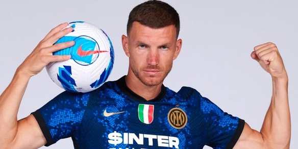 Dzeko: “Inzaghi? Mi ha detto ‘Finalmente non giochiamo contro’”