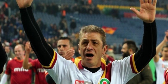 Roma, gli auguri a Rizzitelli: "Buon compleanno Ruggiero"