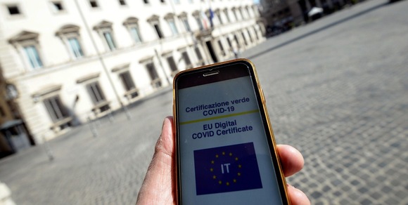 Green Pass, arriva l'obbligo per tutti i lavoratori dal 15 ottobre