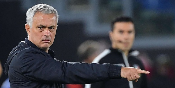 Lazio-Roma, Mourinho è Special One anche nei derby