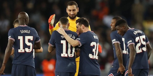 Guardiola sbatte sui pali e Pochettino gigioneggia