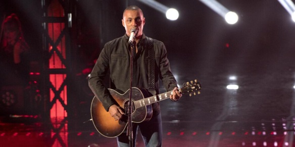 Alex Britti: "Non prendo l'aereo da 30 anni, ho paura di volare"