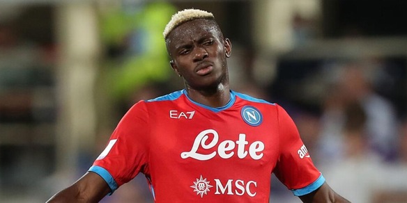 Osimhen al fianco di Koulibaly: "Disgustoso odiare per il colore della pelle"