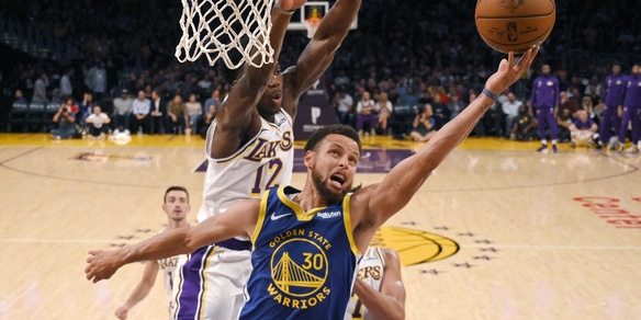 Nba, pre-season: Lakers ko, Curry trascina i Warriors