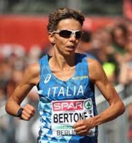 Domenica 17 ottobre si corre la Maratona di Parigi. Svelati i top runner. C’è anche Catherine Bertone
