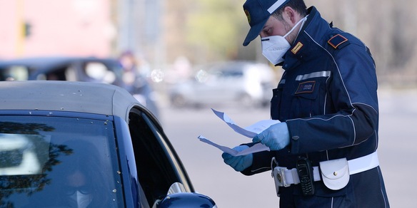 Covid, rischio zona gialla sotto le feste: ecco regole e limitazioni