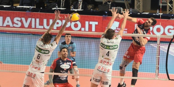 Taranto travolgente contro Padova