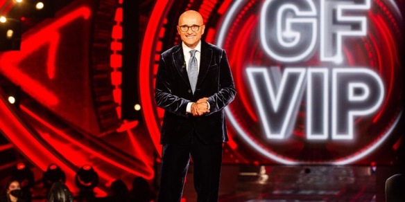 Grande Fratello Vip stasera: baci, sorprese e un'eliminazione