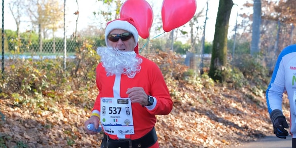 Professione pacer, chi è il Babbo Natale che ha corso a Reggio Emilia