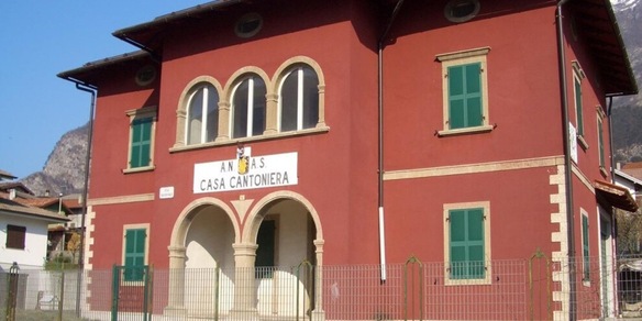 Roma, incendio in una casa cantoniera: morta una donna