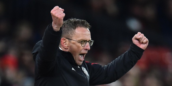 Manchester United, il centro di allenamento riapre