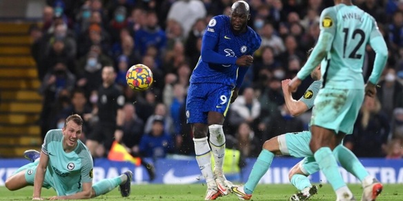 Chelsea, non basta Lukaku: 1-1 col Brighton. City, 10ª vittoria di fila