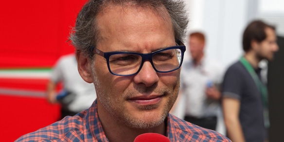 F1, Villeneuve: «Hamilton favorito, ma può essere anno Ferrari»