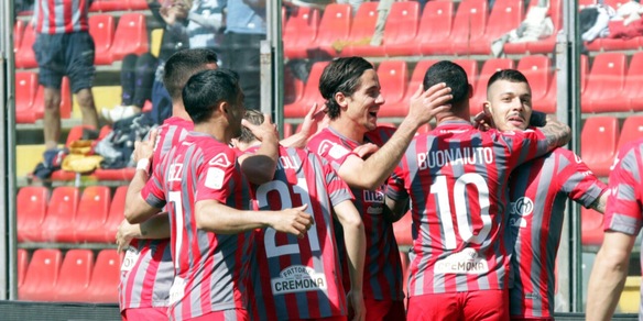 Cremonese, 2-0 alla Spal: reti di Valeri e Baez su rigore