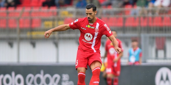 Monza sotto shock, Pablo Marì accoltellato in un centro commerciale!