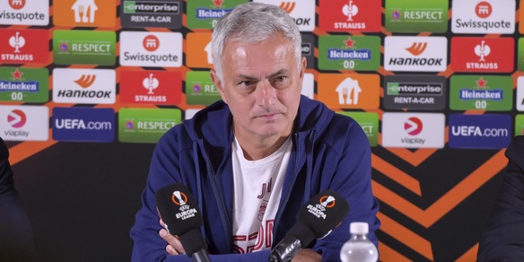 La Roma torna all'alba a Fiumicino, cosa ha deciso Mourinho