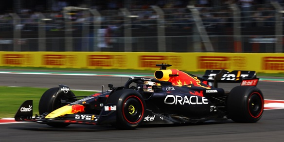 F1, GP Messico: pole di Verstappen. Indietro le Ferrari: Sainz partirà quinto, Leclerc settimo