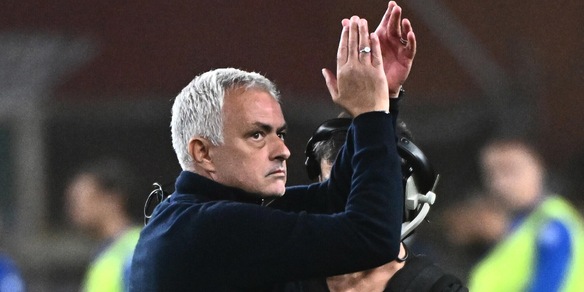 Mourinho: "Frustrati dal ko col Napoli. Dobbiamo sopravvivere"