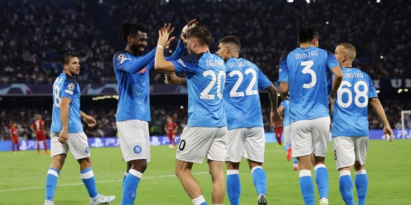 Napoli senza vertigini: a Liverpool con l’entusiasmo del primato