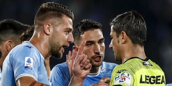 Il giudice sportivo ferma Milinkovic: salta il derby. Multa alla Roma