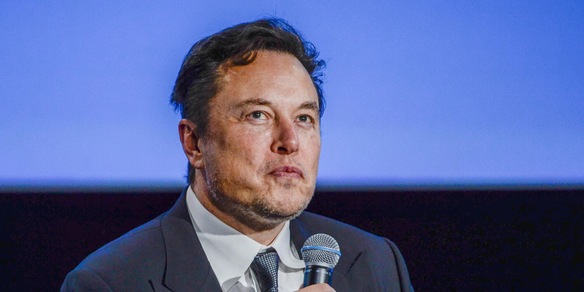 Musk, attacco dal famoso conduttore tv: “Sei un pezzo di m…”
