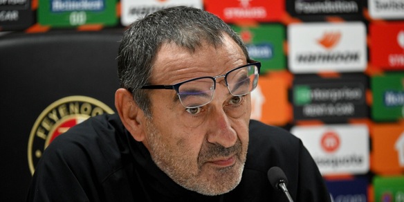 Lazio, Sarri: "Testa all'Europa, non penso al derby". Poi la stoccata alla Uefa...