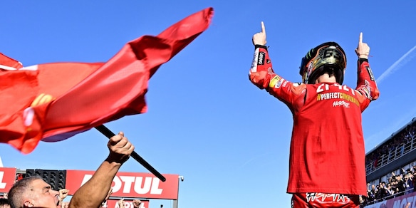 MotoGP: Bagnaia e Bezzecchi premiati agli Awards 2022