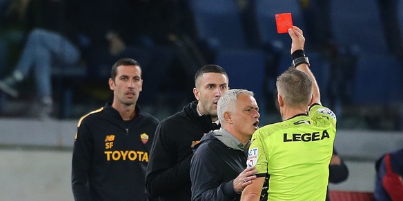 Espulsione al derby, il vice di Mou squalificato. Multa alla Roma per il coro su Radu