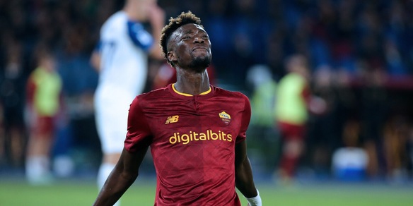 Crisi d'amore, Mondiale a rischio, concorrenza: i mesi difficili di Tammy Abraham
